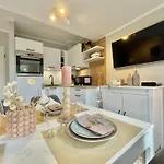 Guglhupf Wohlfühl-maisonette Mit Boxspring, Netflix, Fahrstuhl